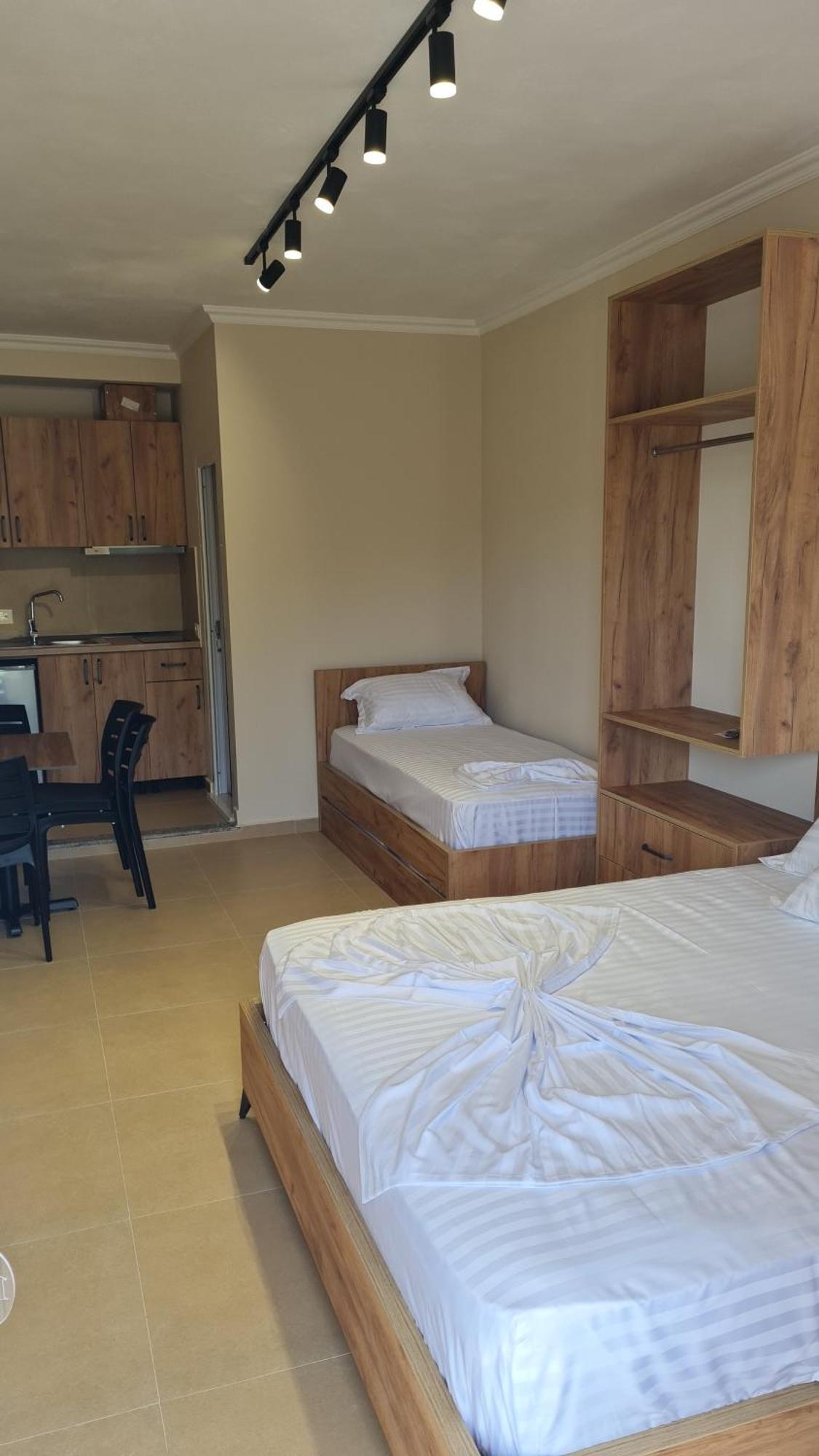 Sol Apartments Gjiri Lalzit Durres Exterior photo