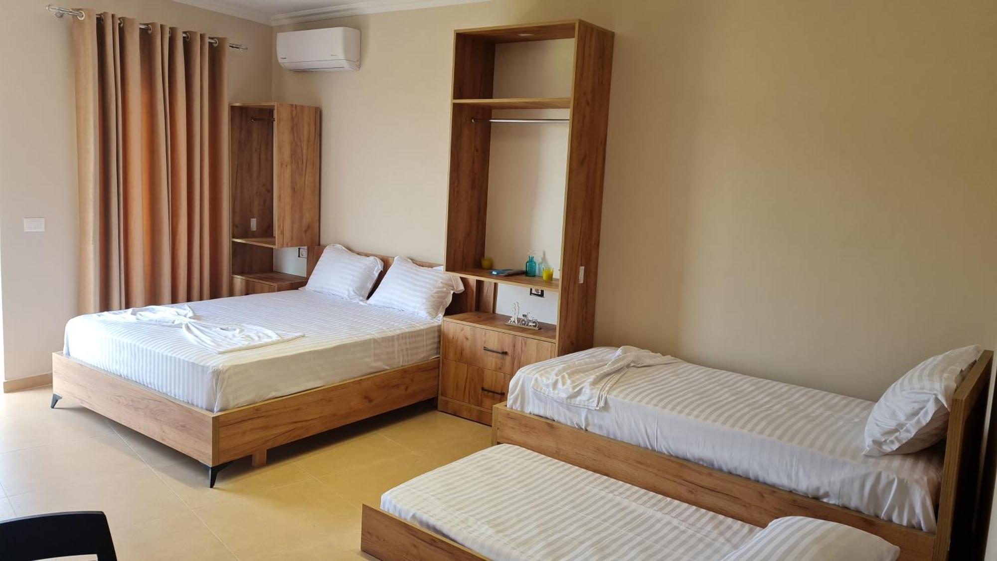 Sol Apartments Gjiri Lalzit Durres Exterior photo