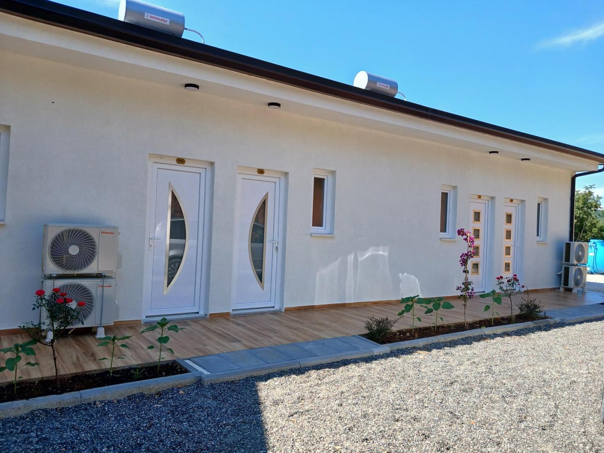 Sol Apartments Gjiri Lalzit Durres Exterior photo