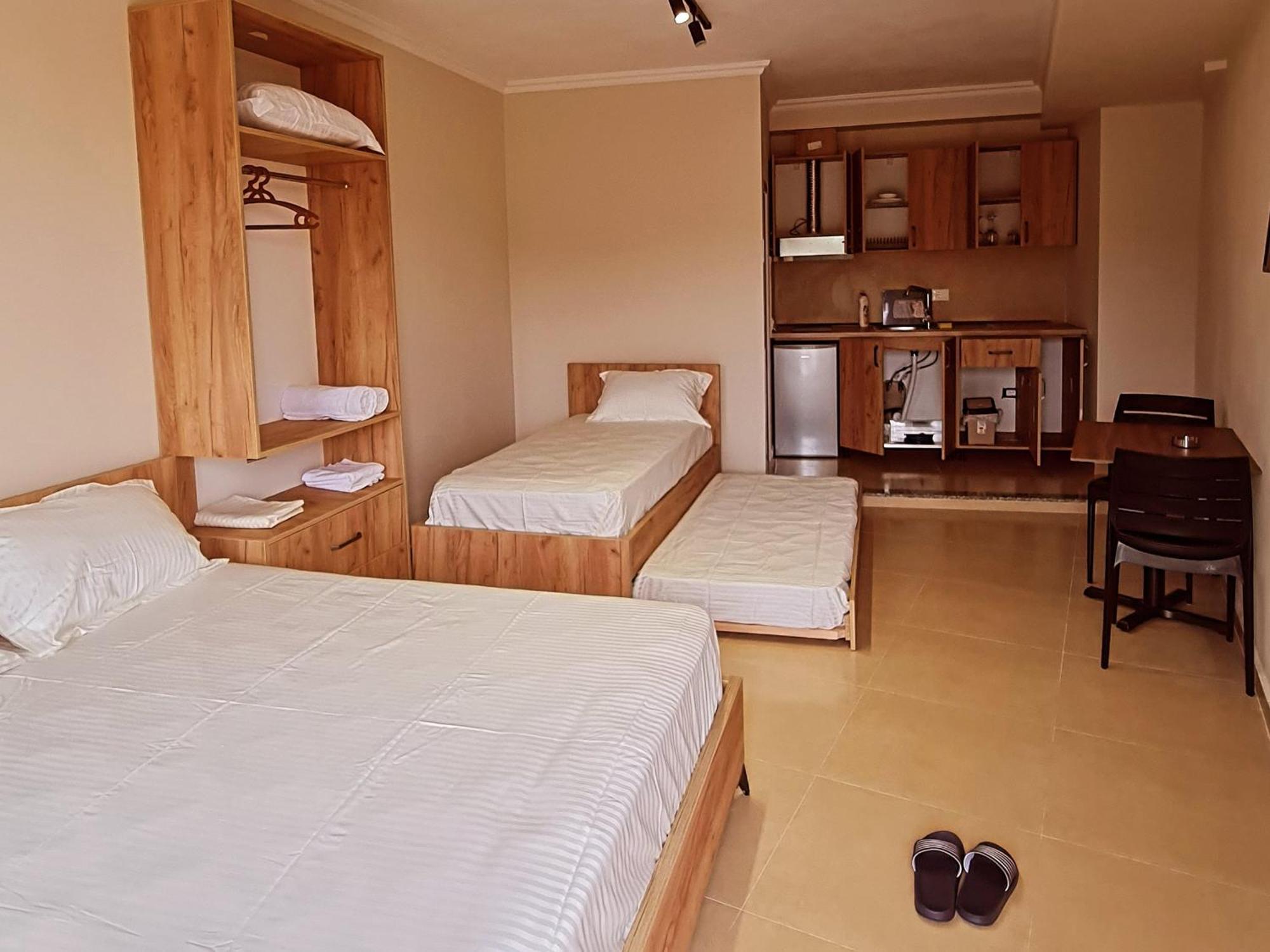 Sol Apartments Gjiri Lalzit Durres Exterior photo