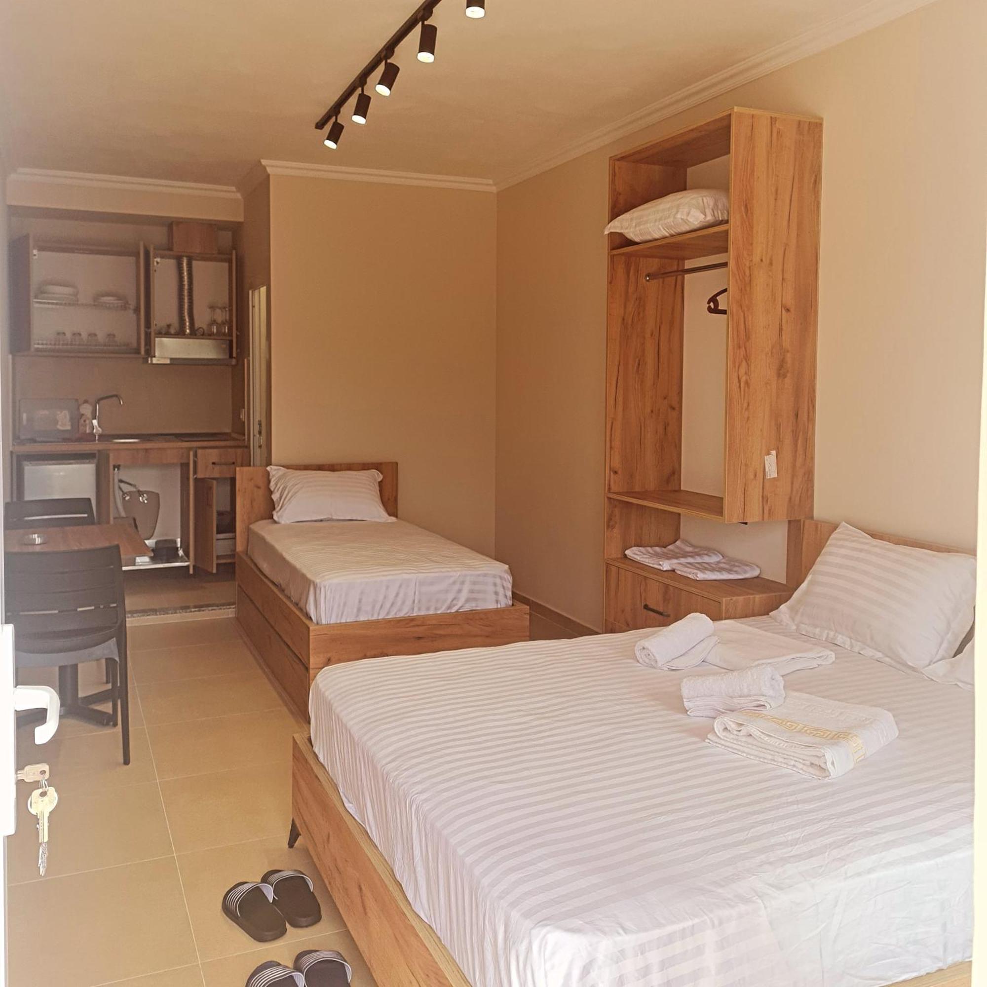 Sol Apartments Gjiri Lalzit Durres Exterior photo